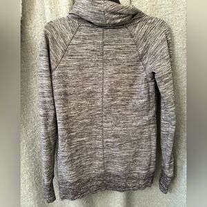 L.L. Bean Womens Heathered Gray Jacket / Pullover